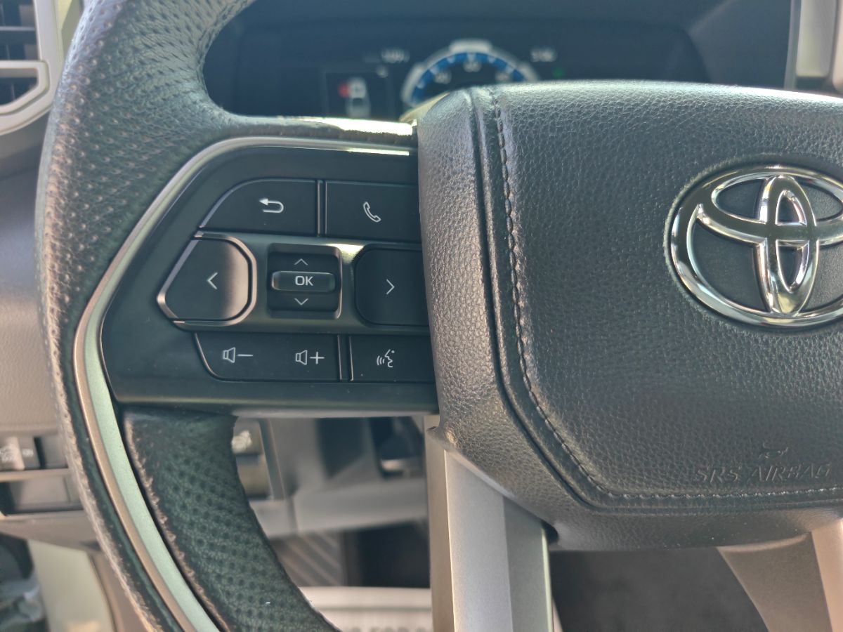 Toyota Tundra photo 25