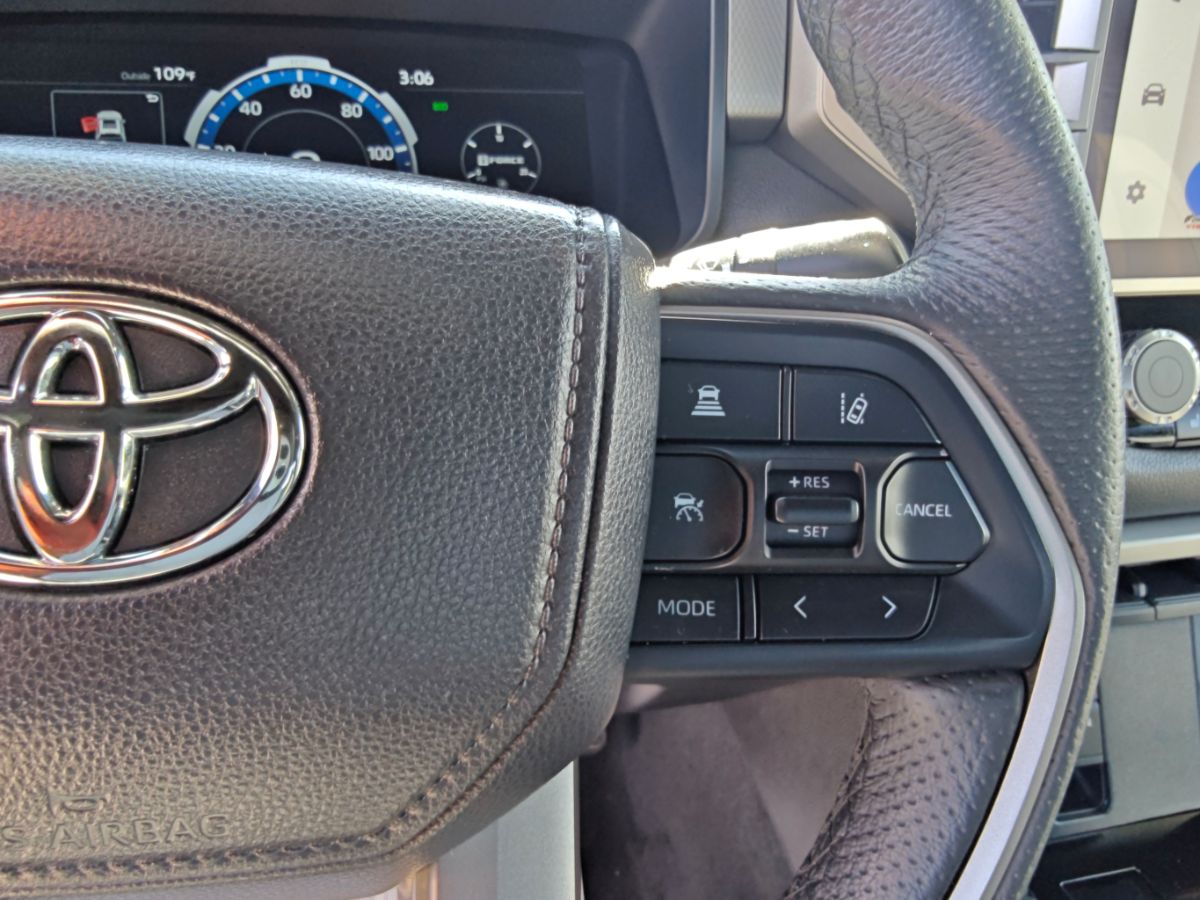Toyota Tundra photo 26