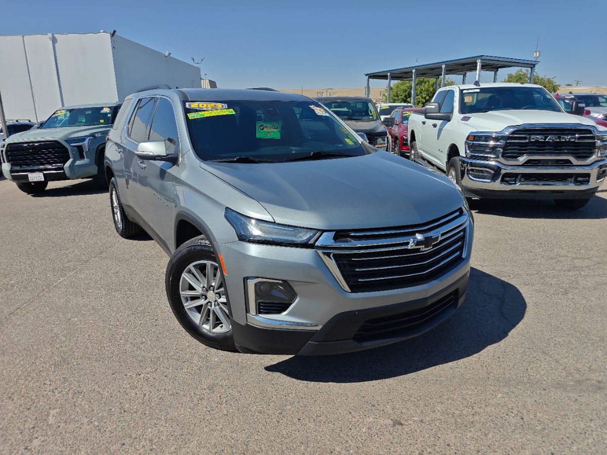 Chevrolet Traverse photo 3