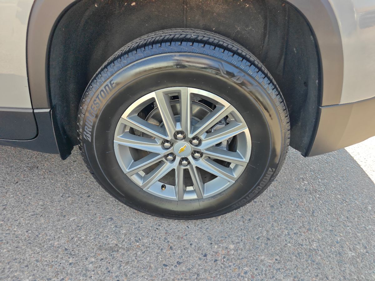 Chevrolet Traverse photo 16