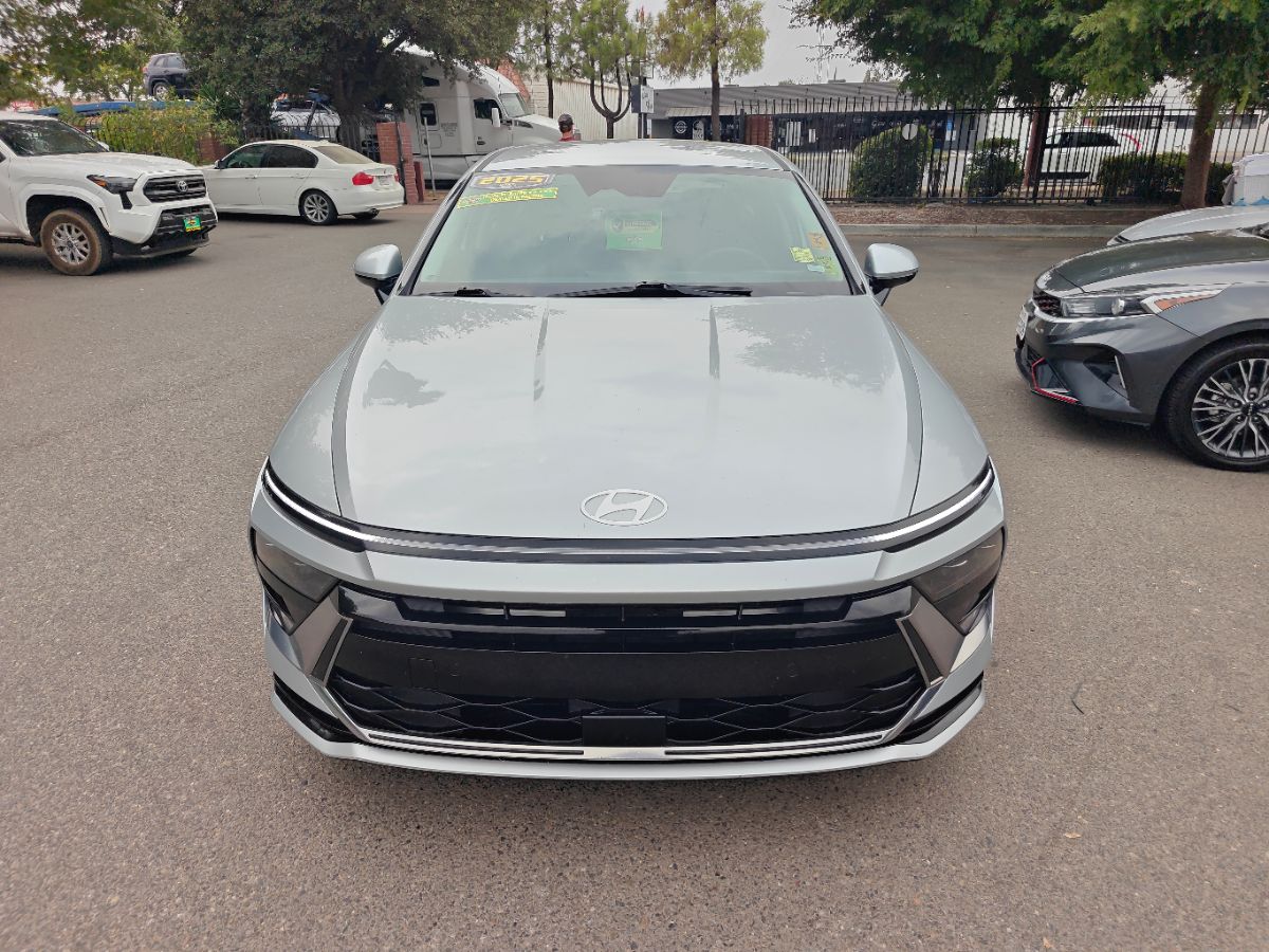 Hyundai Sonata photo 6