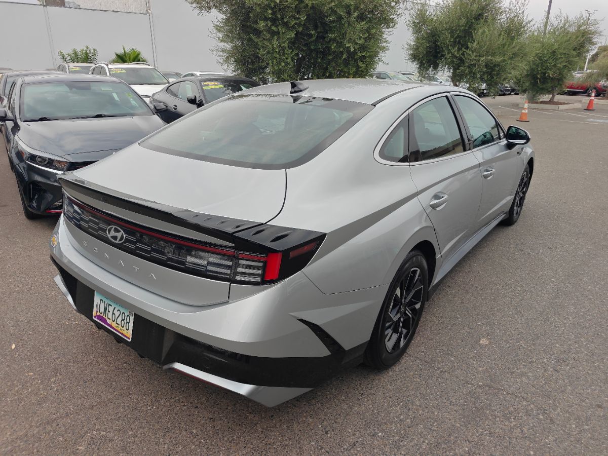 Hyundai Sonata photo 10