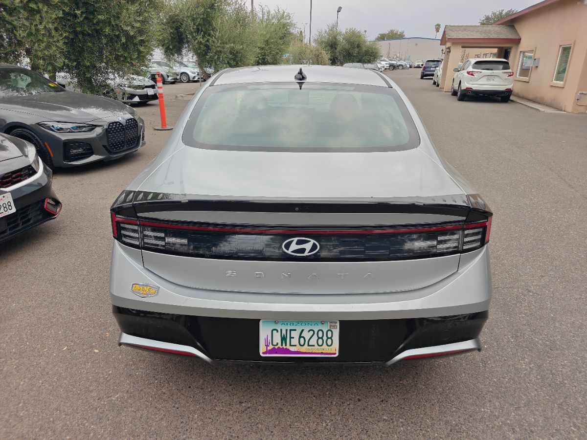 Hyundai Sonata photo 11
