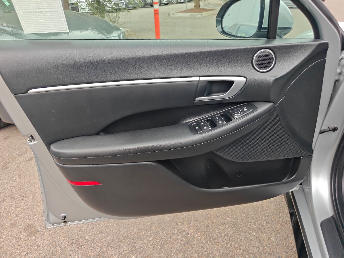 Hyundai Sonata photo 21