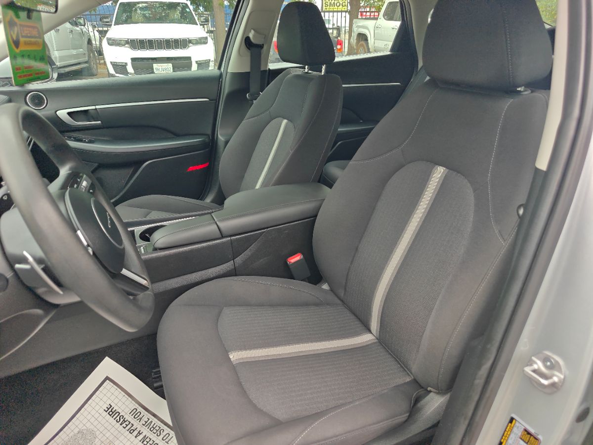 Hyundai Sonata photo 22