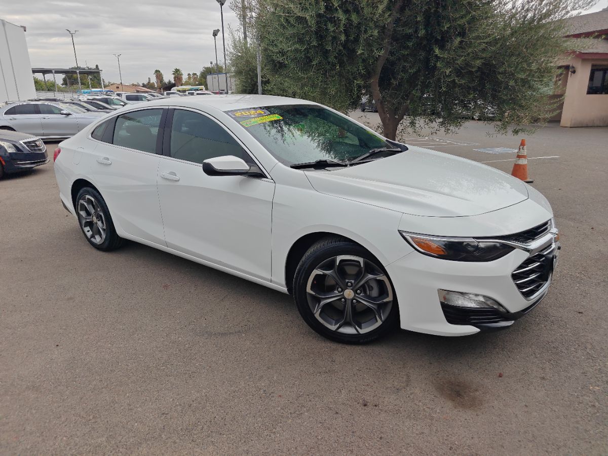 Chevrolet Malibu photo 2