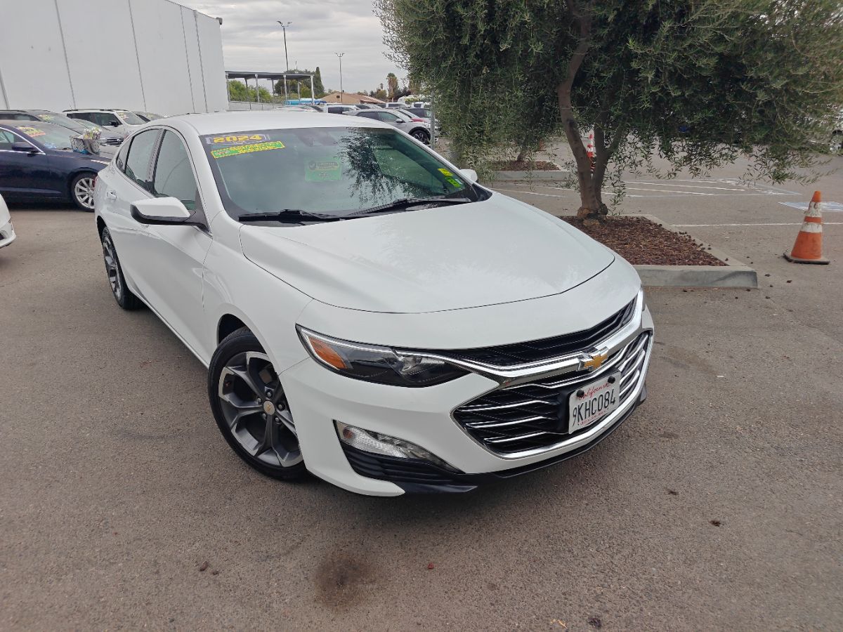 Chevrolet Malibu photo 3
