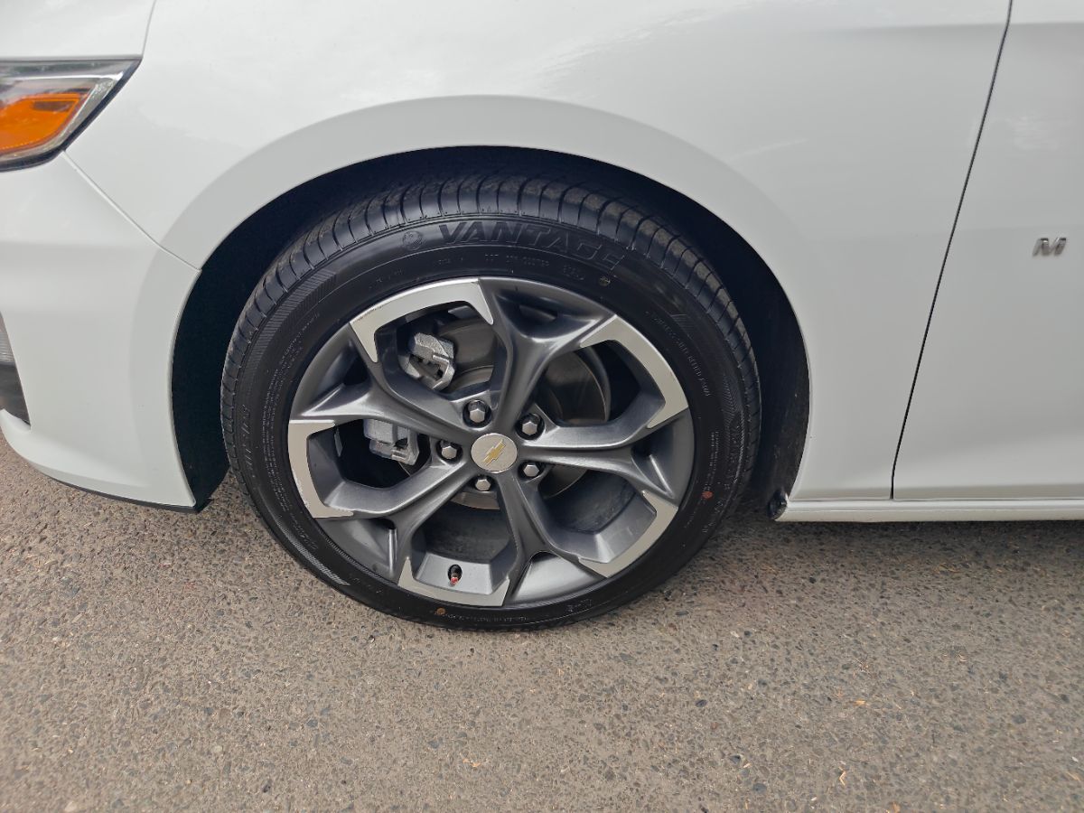 Chevrolet Malibu photo 16