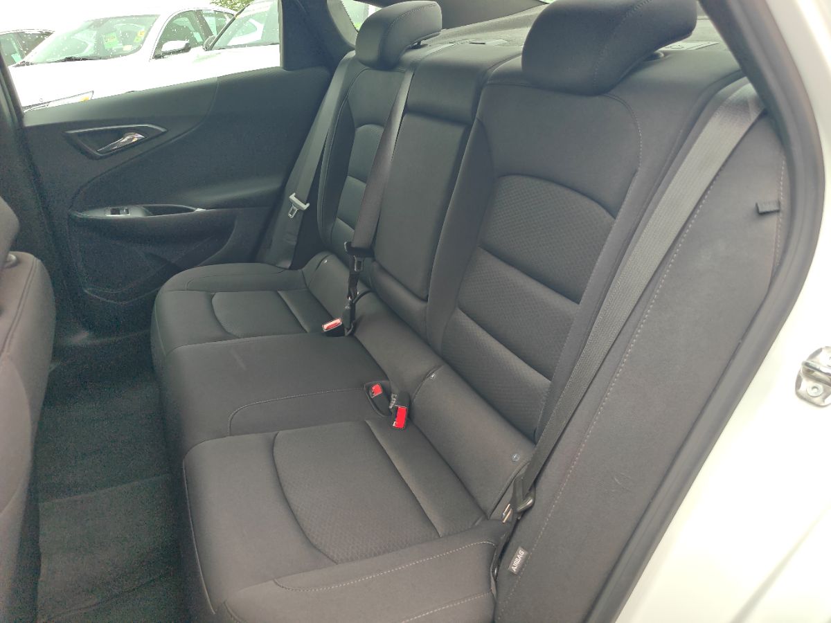 Chevrolet Malibu photo 17