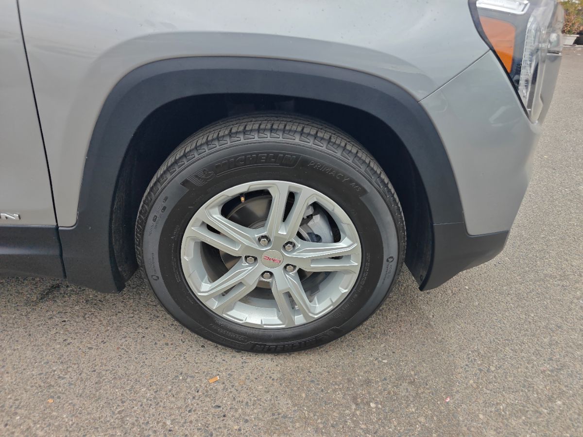 GMC Terrain photo 8