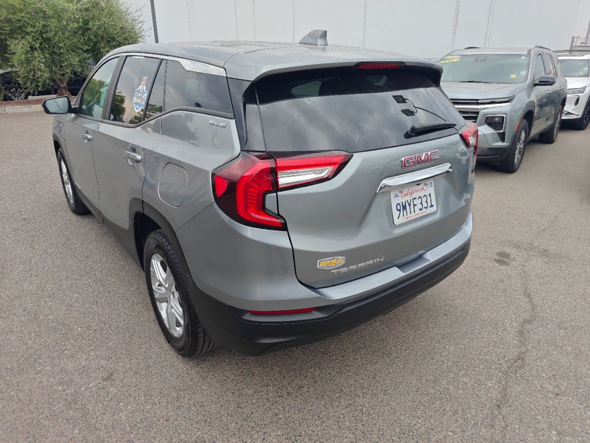 GMC Terrain photo 12