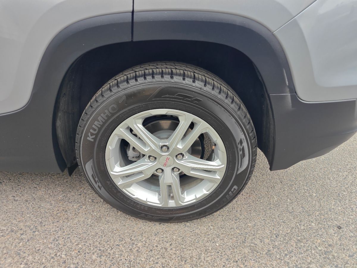 GMC Terrain photo 15