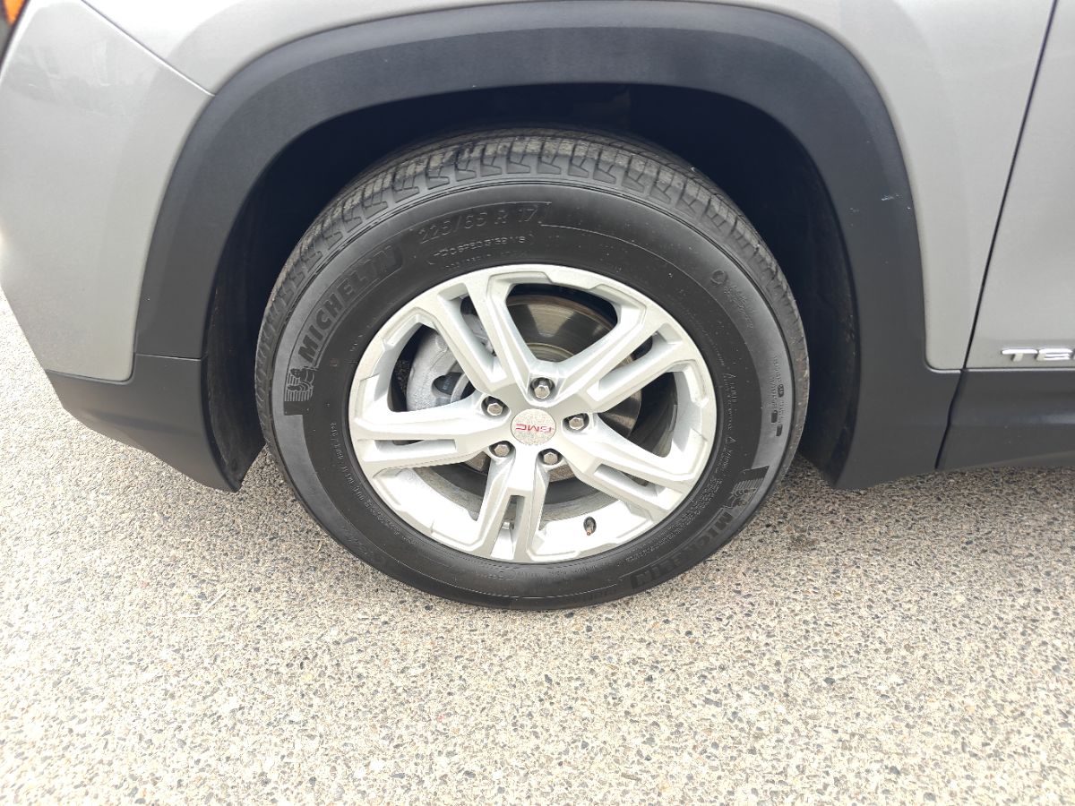 GMC Terrain photo 16