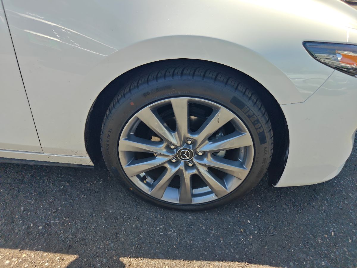 Mazda Mazda3 photo 8