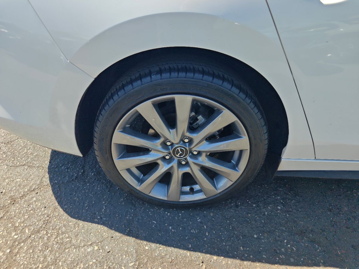 Mazda Mazda3 photo 9