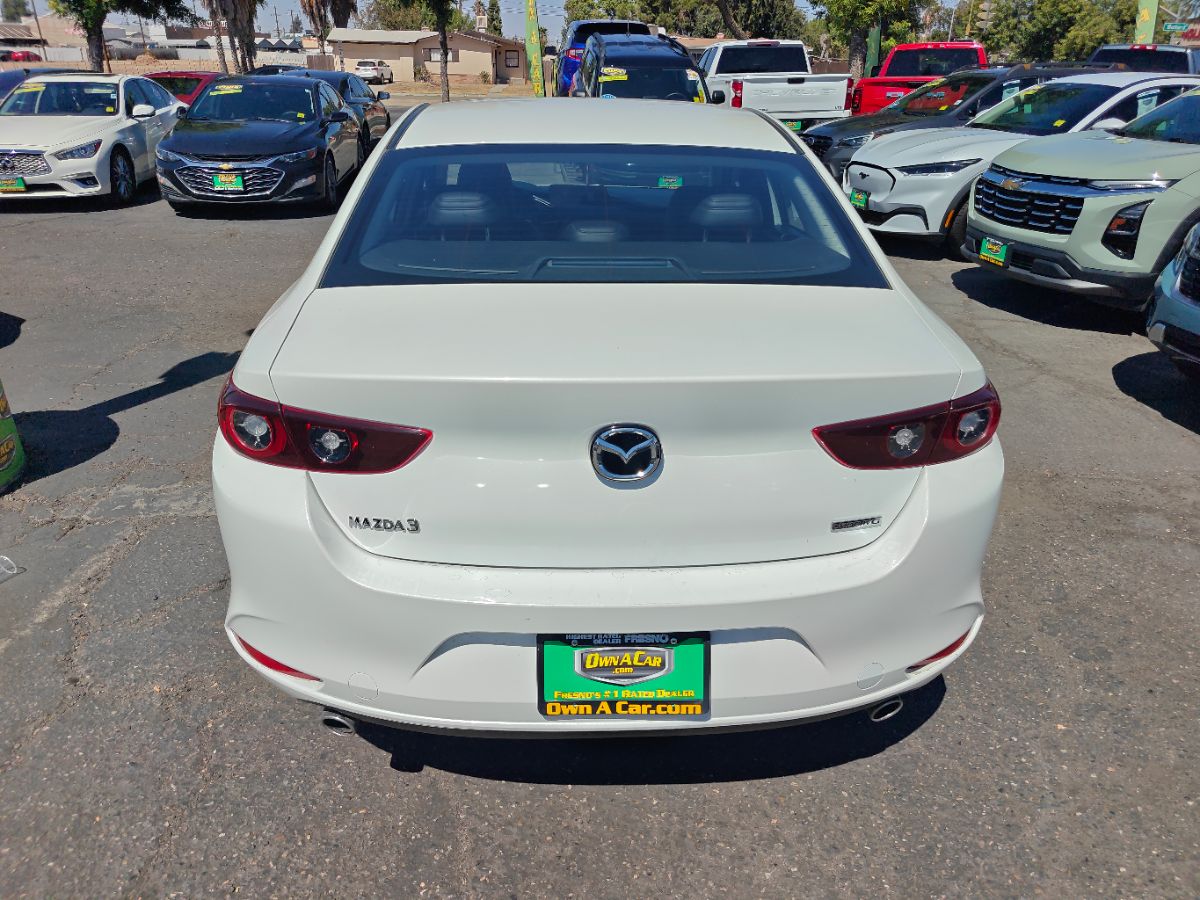 Mazda Mazda3 photo 11