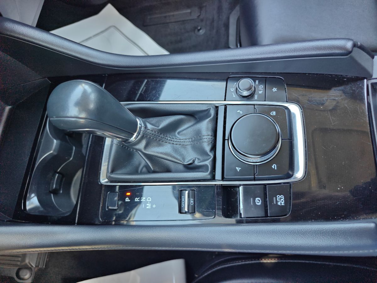 Mazda Mazda3 photo 32