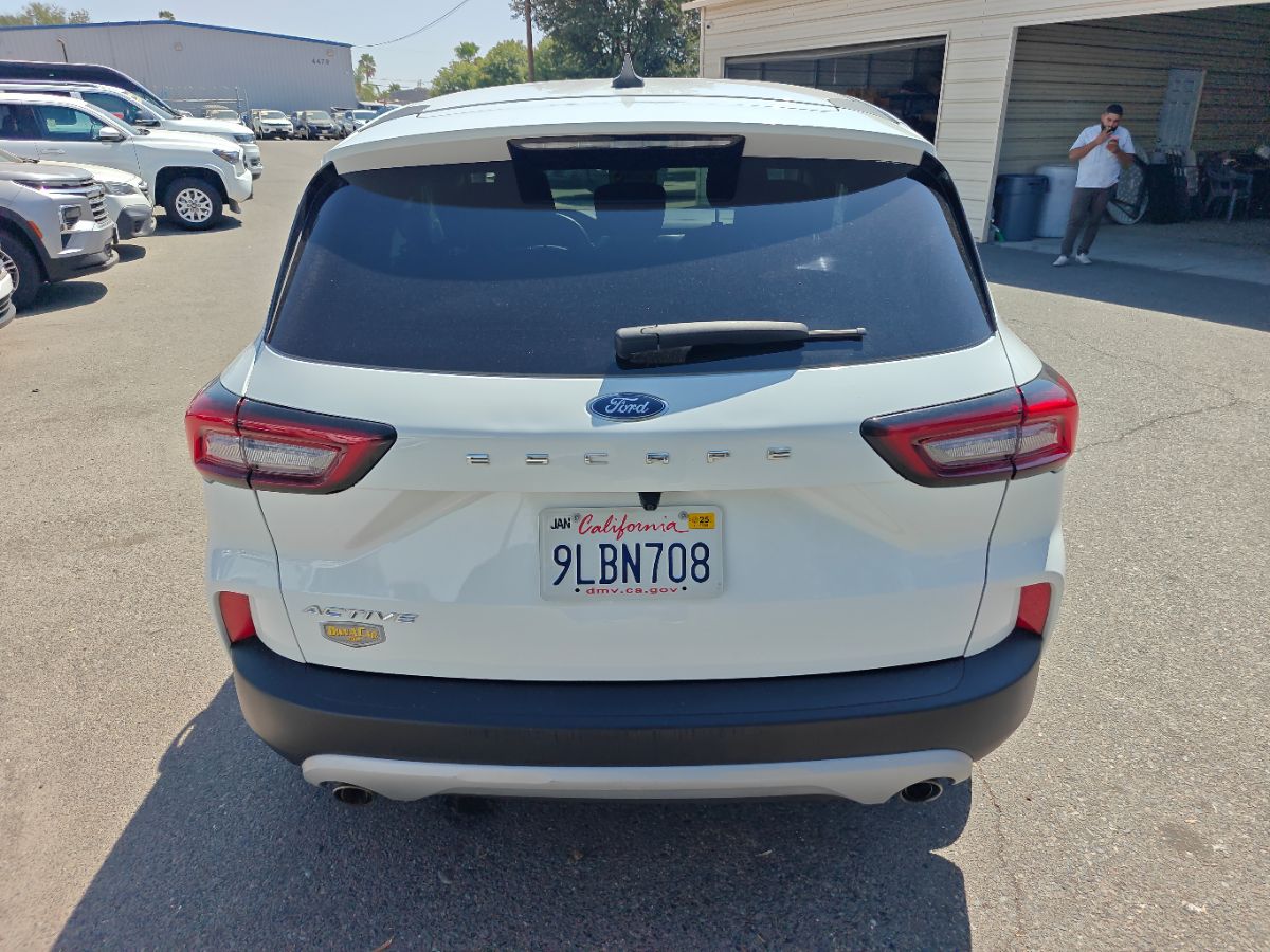 Ford Escape photo 11