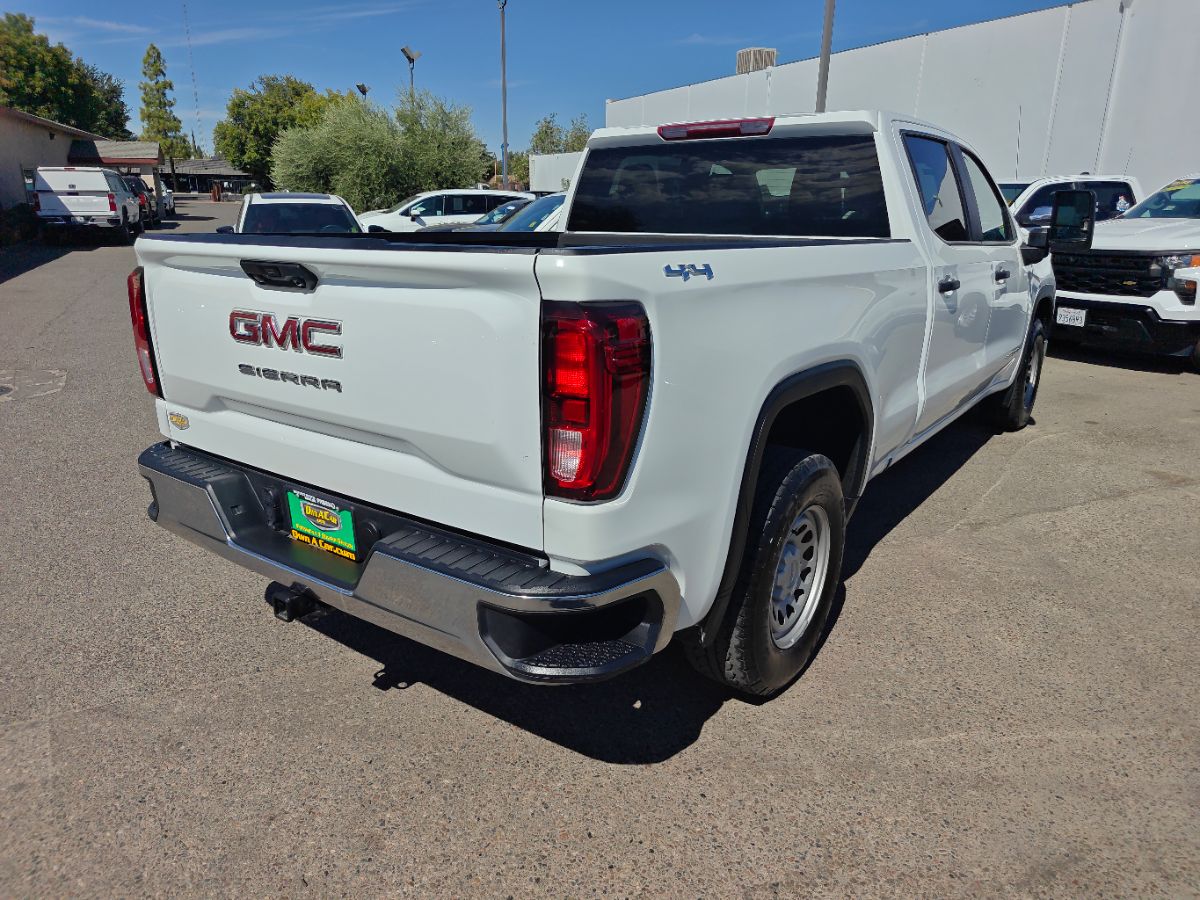 GMC Sierra photo 10