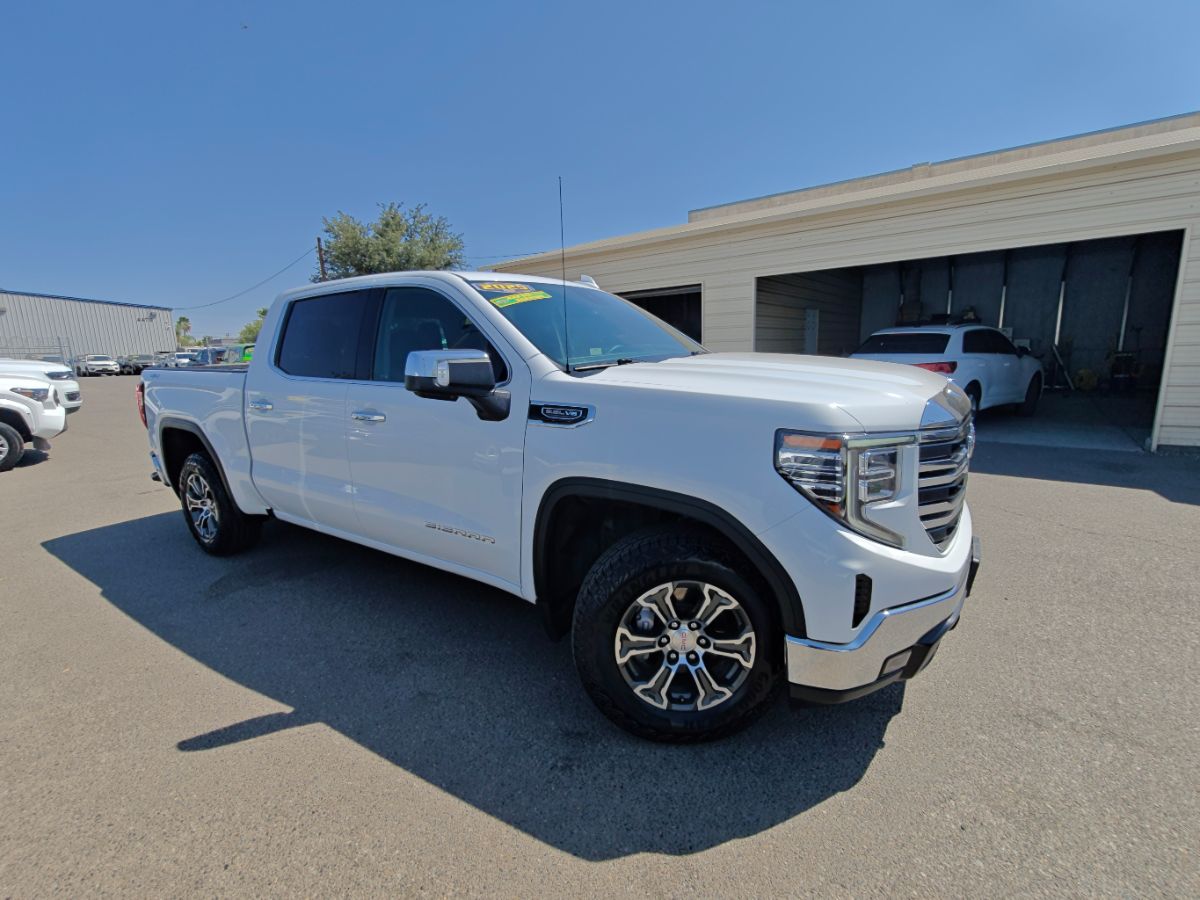 GMC Sierra photo 2