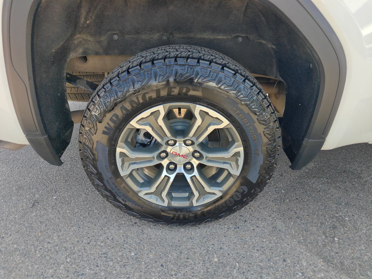 GMC Sierra photo 9