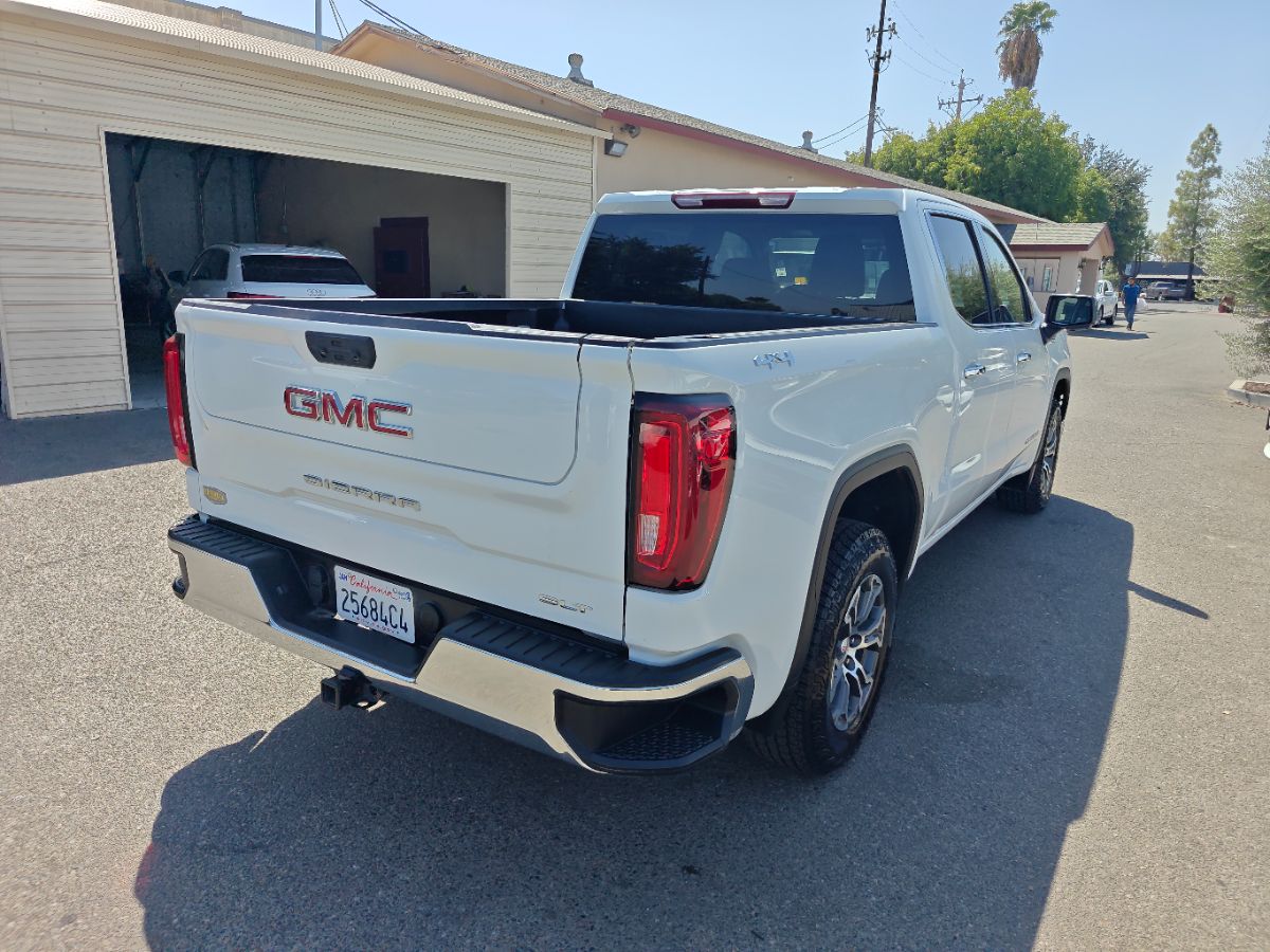 GMC Sierra photo 10