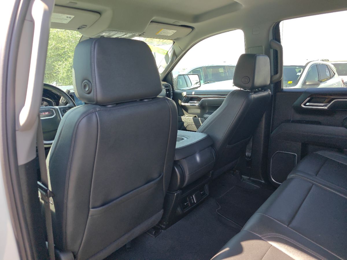 GMC Sierra photo 19