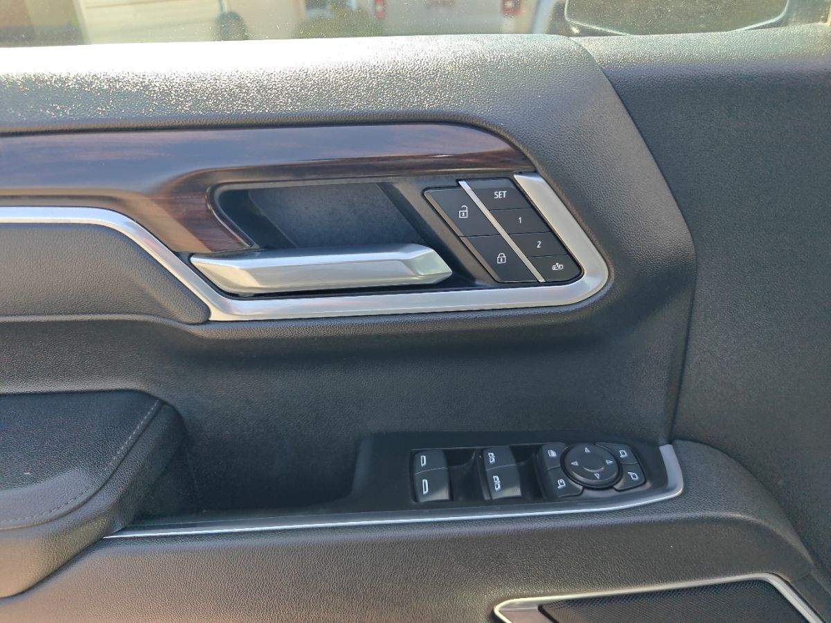 GMC Sierra photo 23