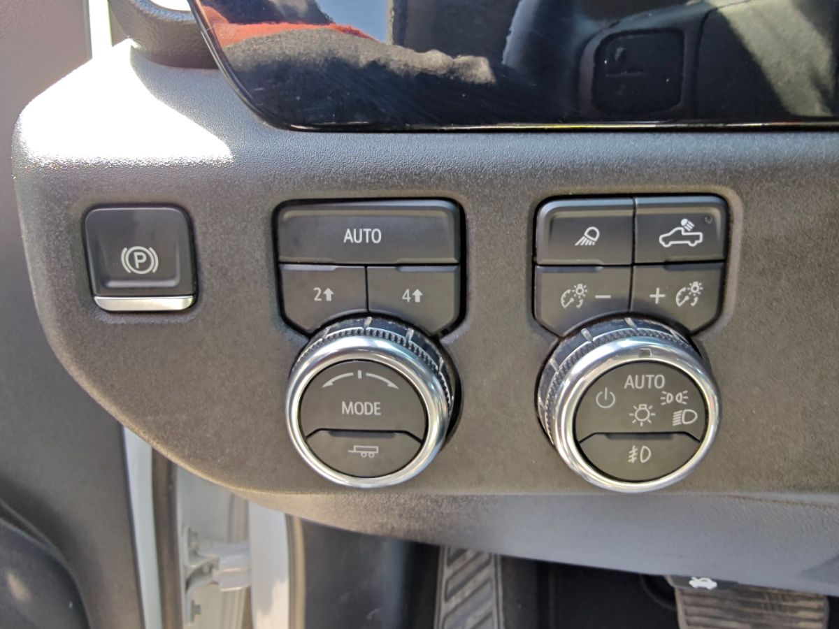 GMC Sierra photo 26