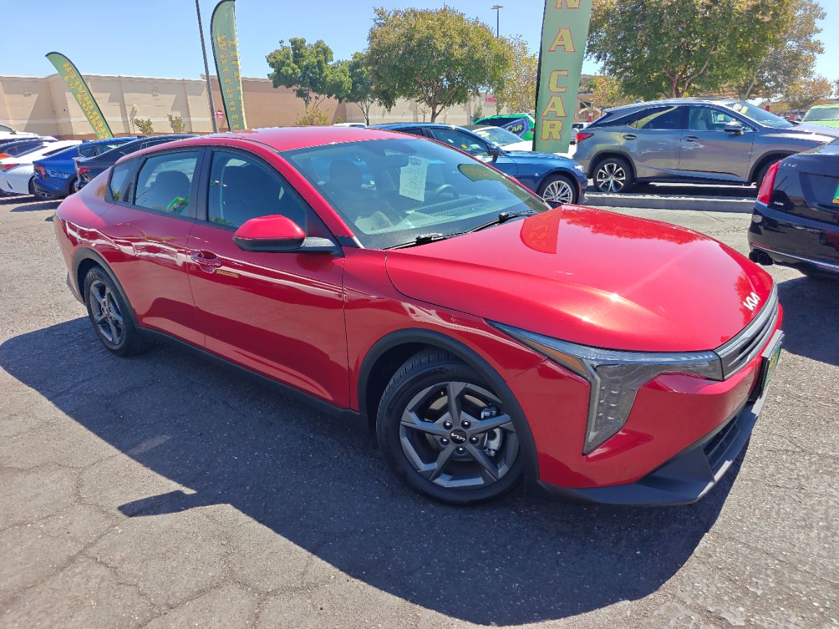 Kia K4 photo 2