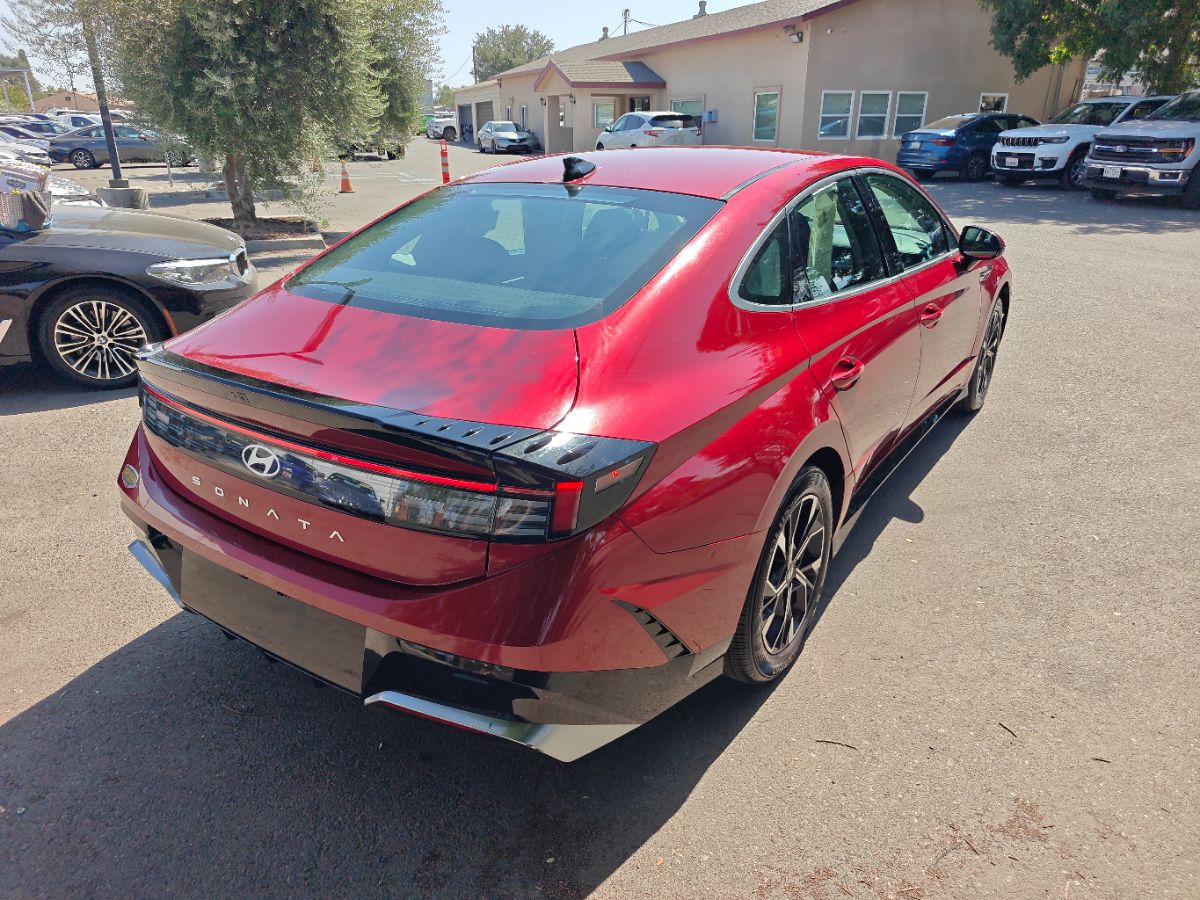 Hyundai Sonata photo 10