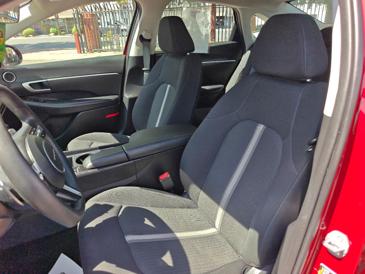 Hyundai Sonata photo 22