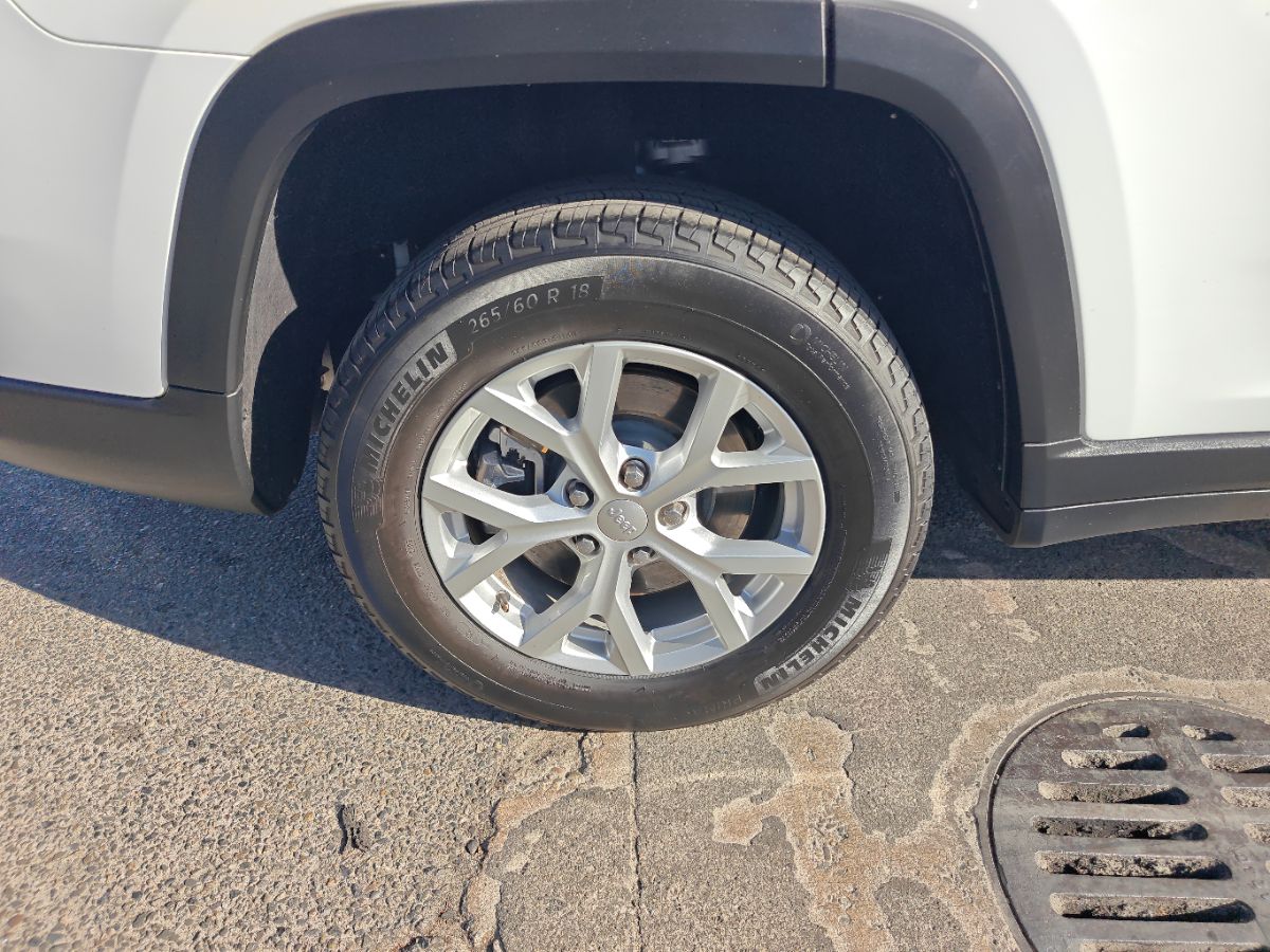 Jeep Grand Cherokee L photo 9