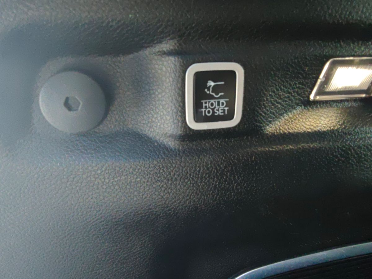 Jeep Grand Cherokee L photo 15
