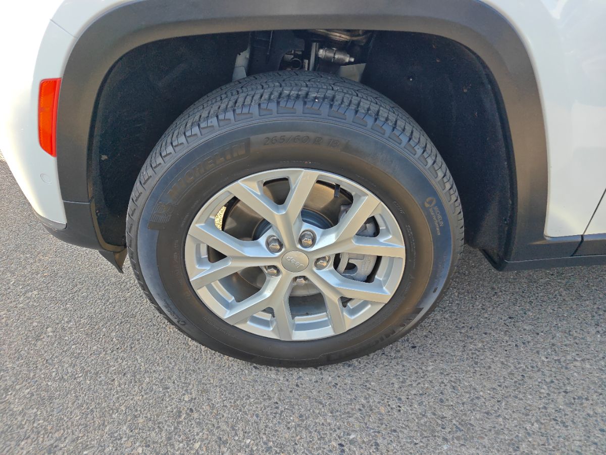 Jeep Grand Cherokee L photo 17