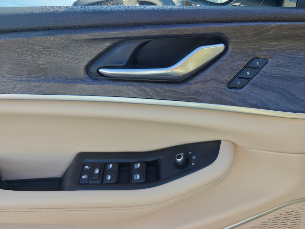 Jeep Grand Cherokee L photo 24