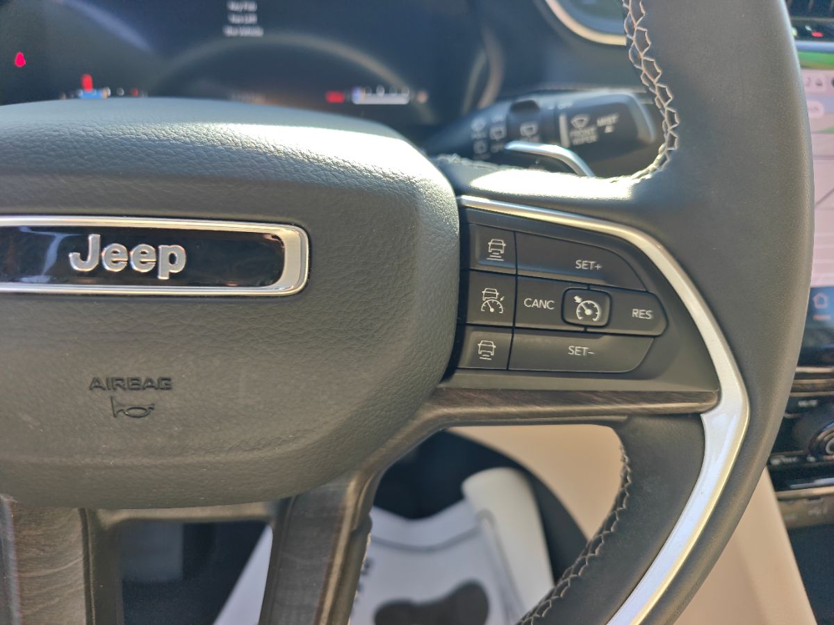 Jeep Grand Cherokee L photo 30