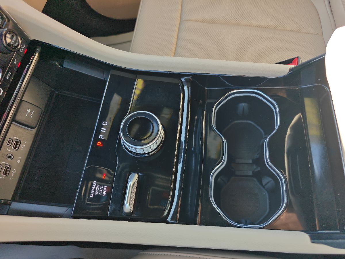 Jeep Grand Cherokee L photo 35