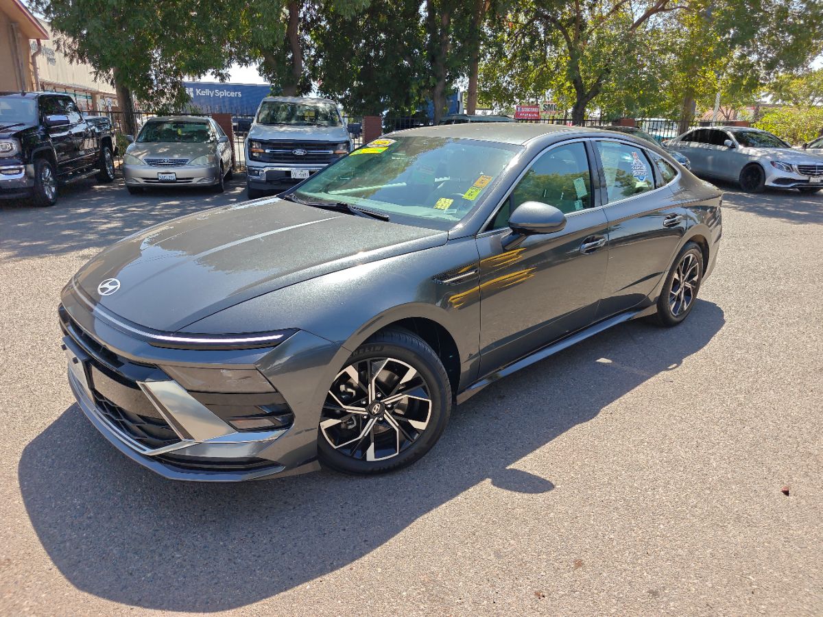 Hyundai Sonata photo 5