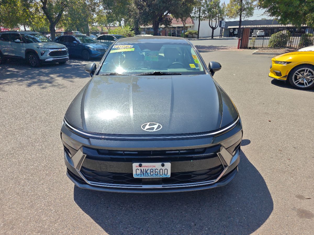 Hyundai Sonata photo 6