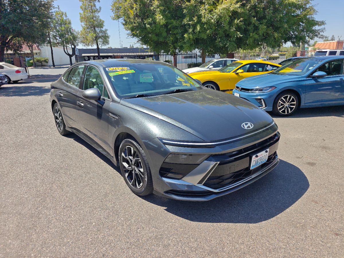 Hyundai Sonata photo 7