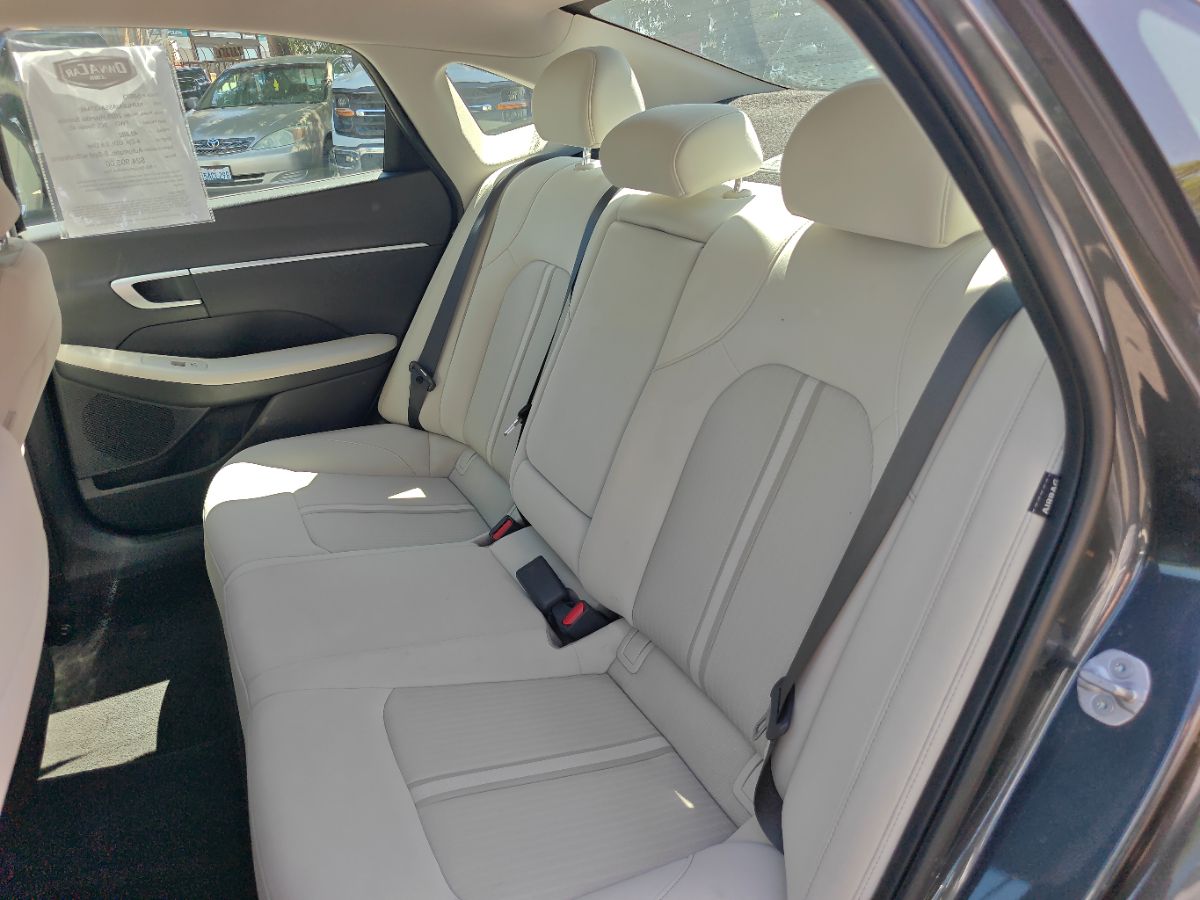 Hyundai Sonata photo 17