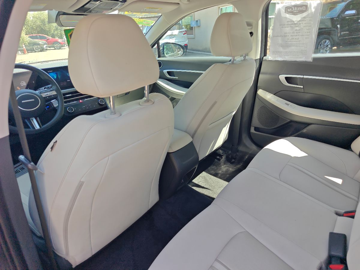 Hyundai Sonata photo 18