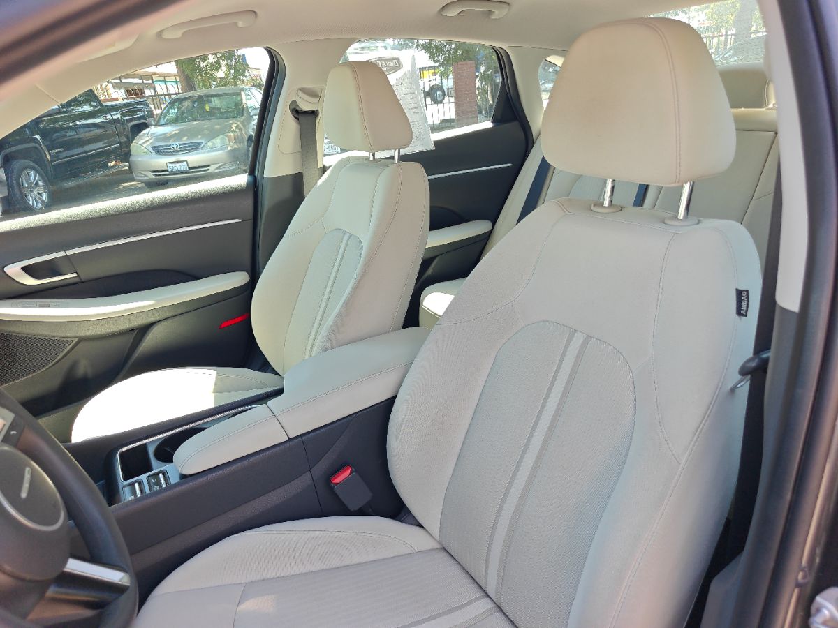 Hyundai Sonata photo 22