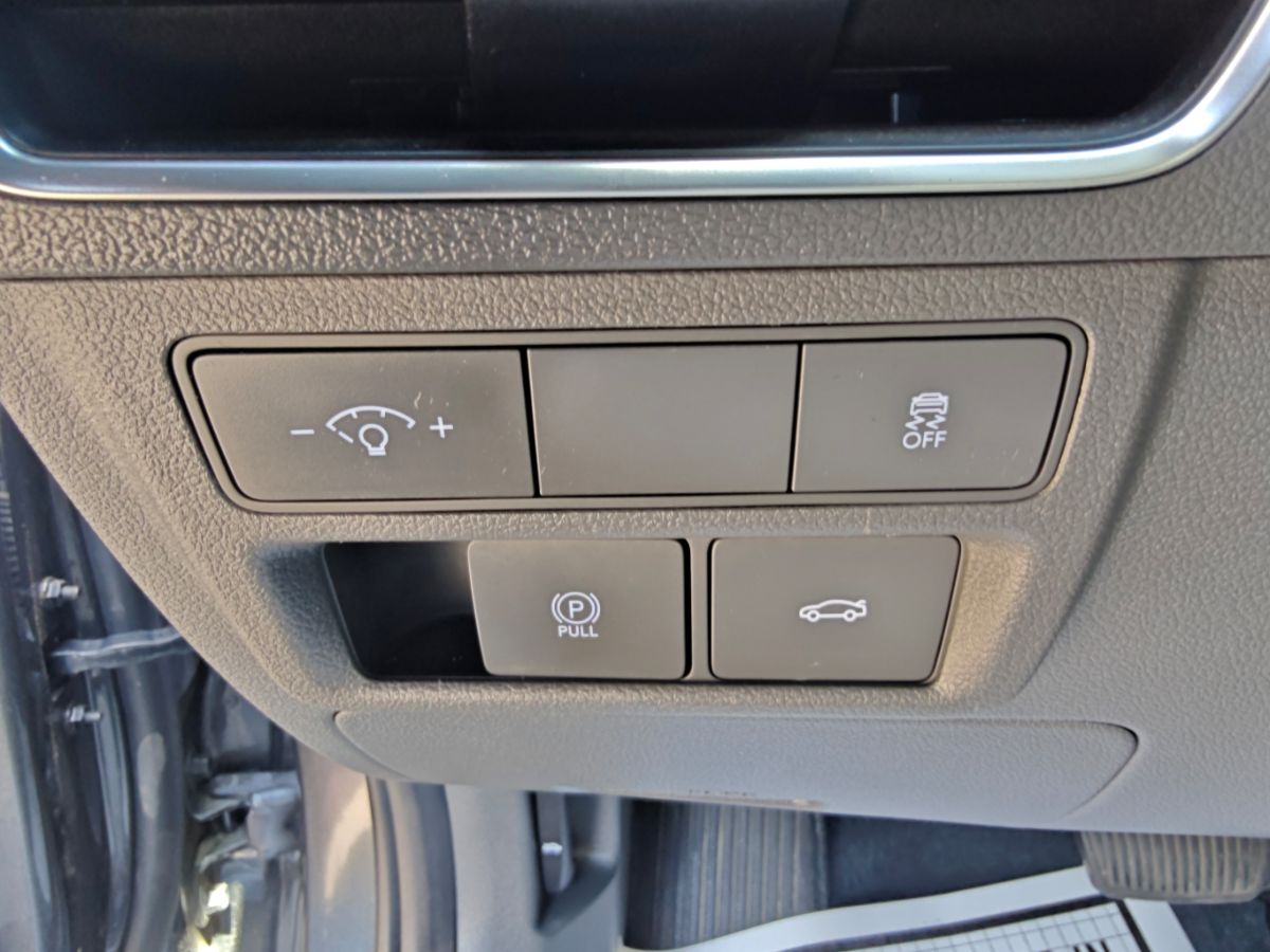 Hyundai Sonata photo 24