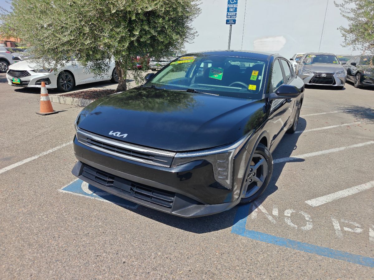 Kia K4 photo 4