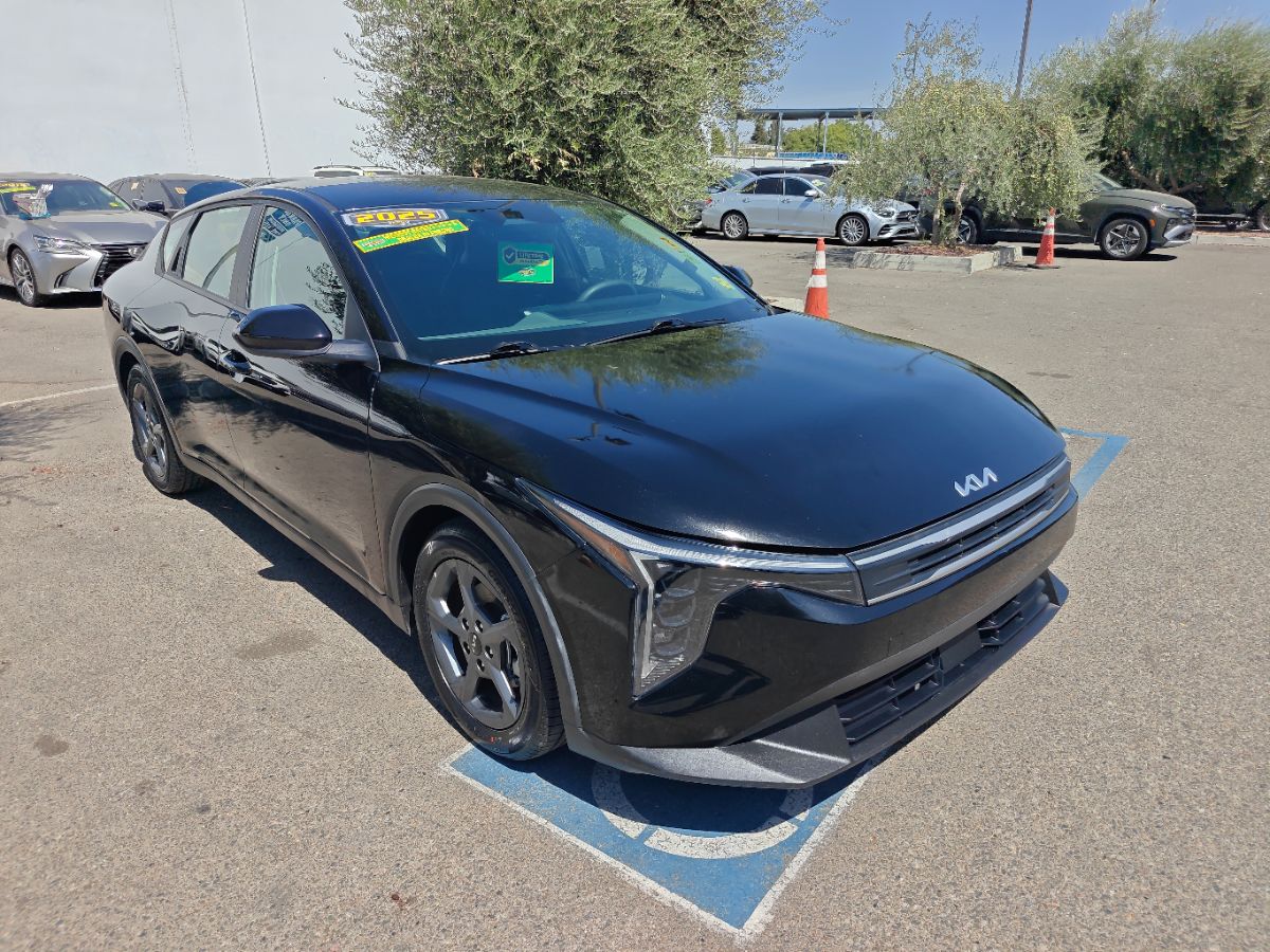 Kia K4 photo 7