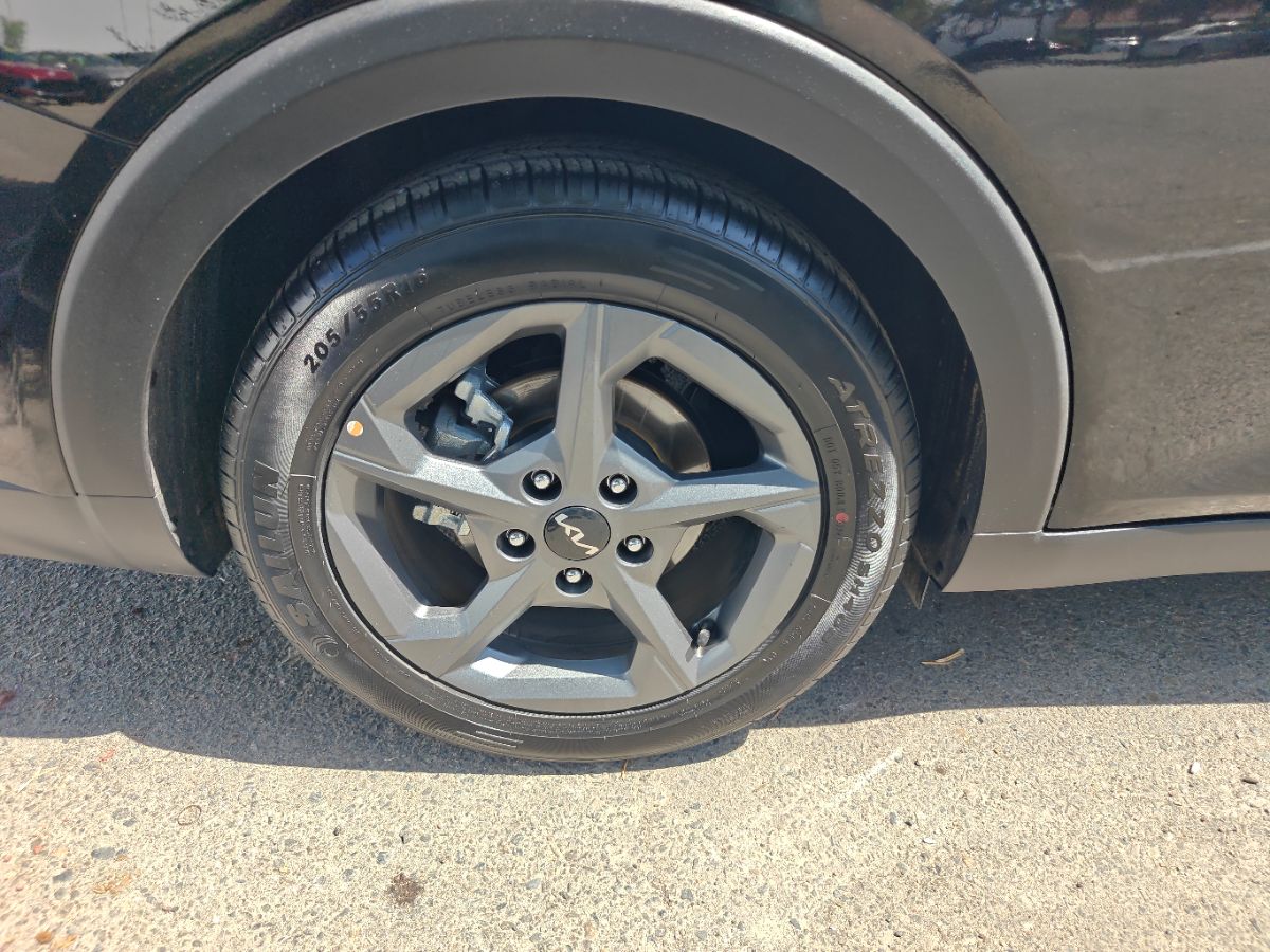 Kia K4 photo 9