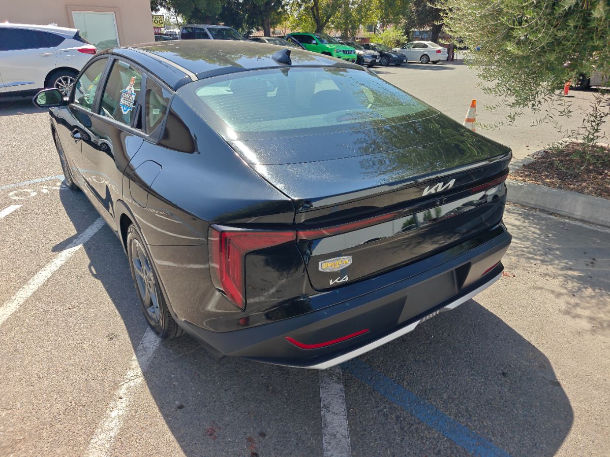Kia K4 photo 12