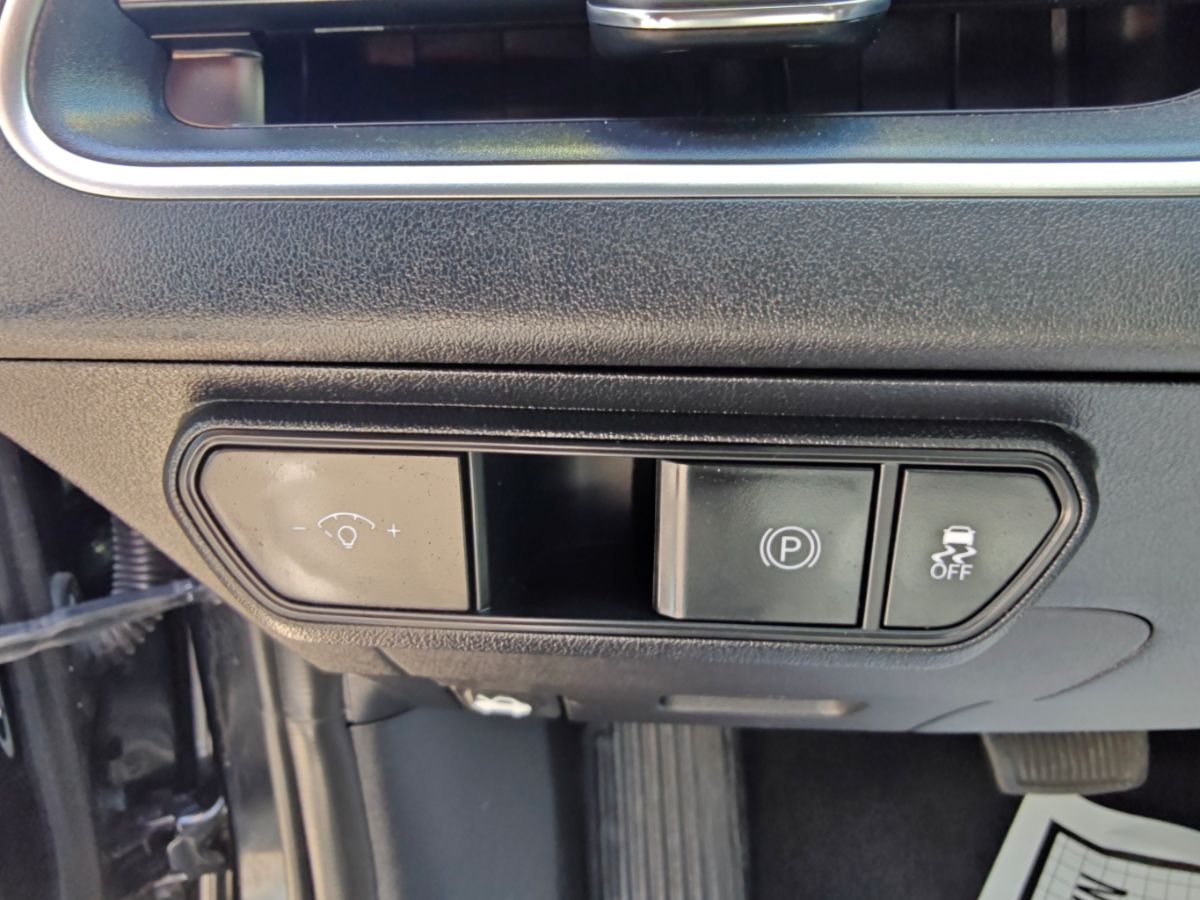 Kia K4 photo 24